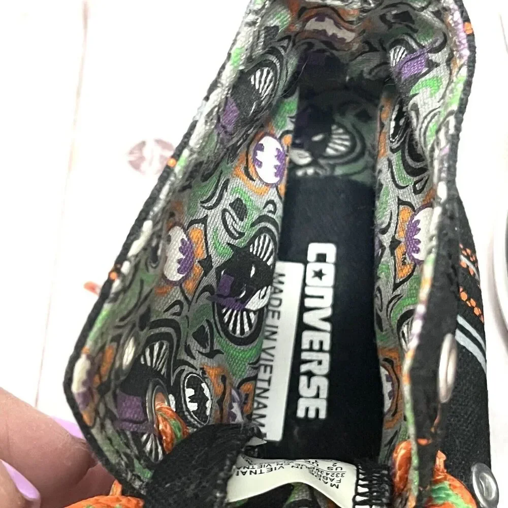 Chuck Taylor Converse DC Comic Collab Joker Batman Hi Top Youth Size 2 Sneakers